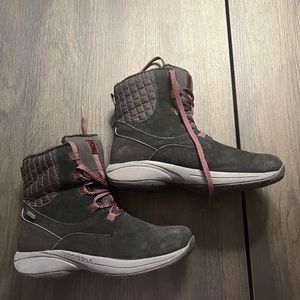 MERRELL Women's Winter Insulated Boots Black Huckleberry Size 9.5